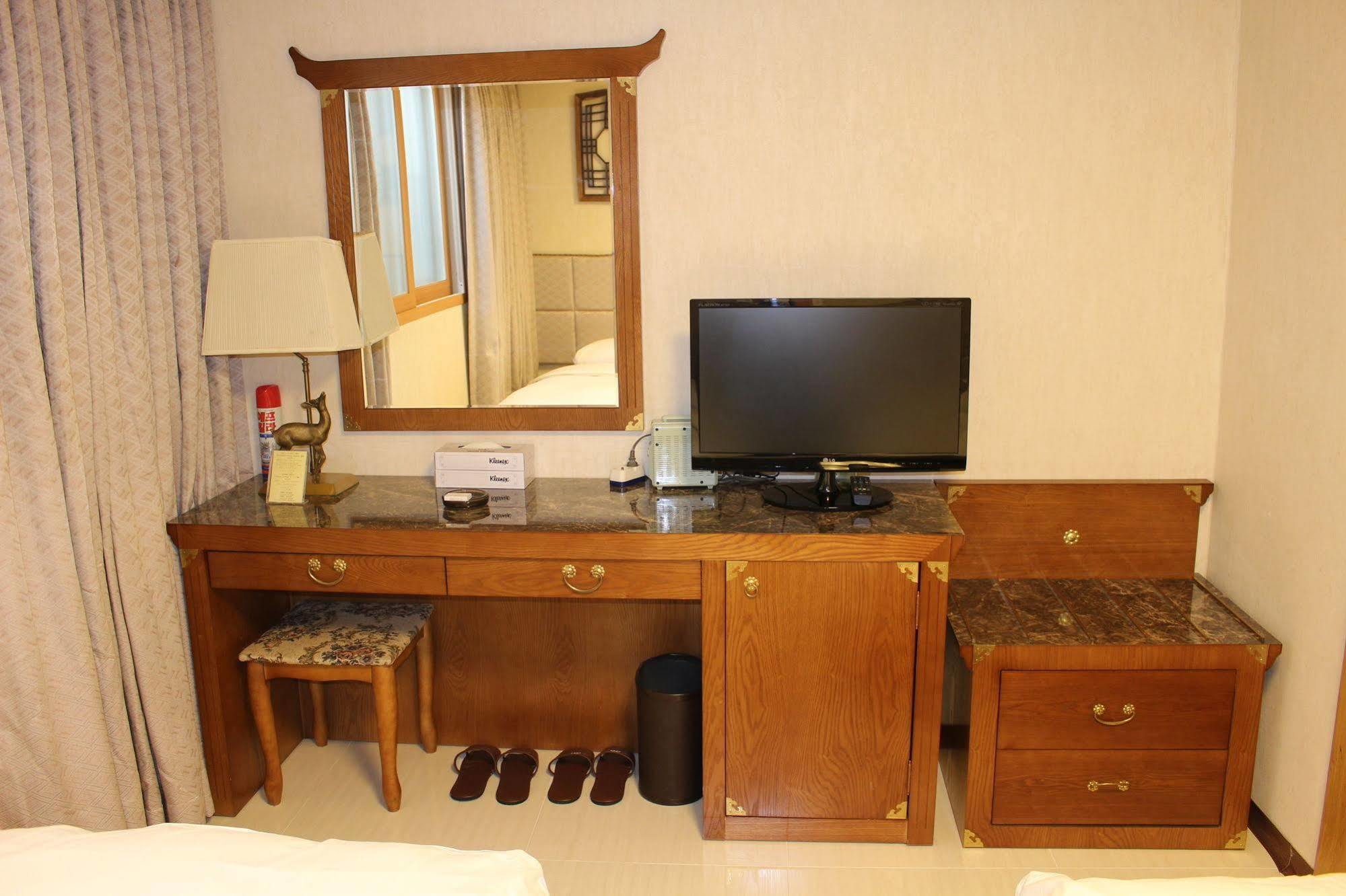 Insadong Crown Hotel Seoul Exteriör bild