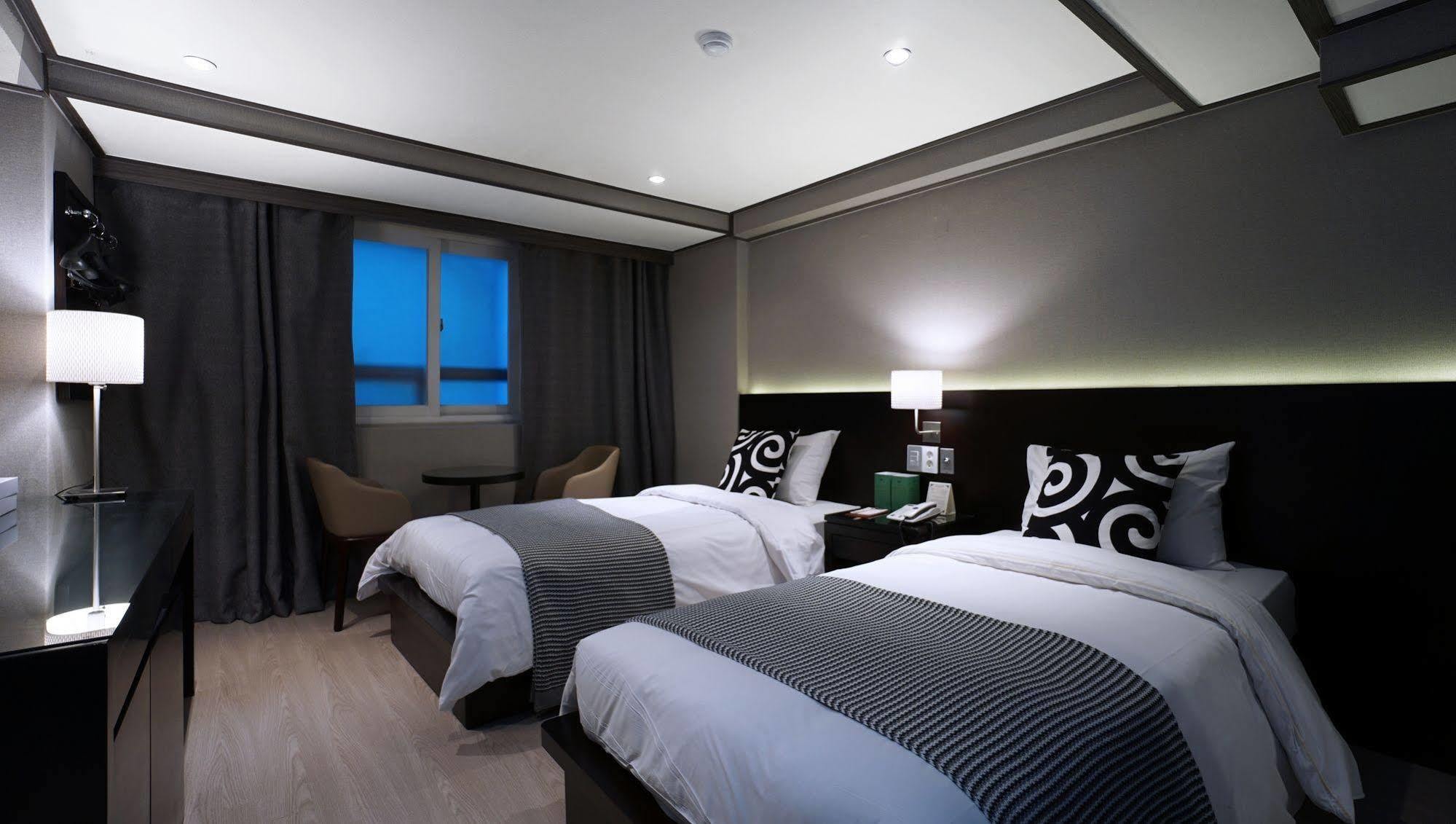 Insadong Crown Hotel Seoul Exteriör bild