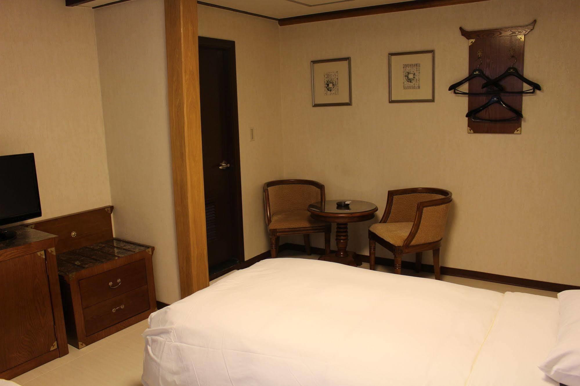 Insadong Crown Hotel Seoul Exteriör bild