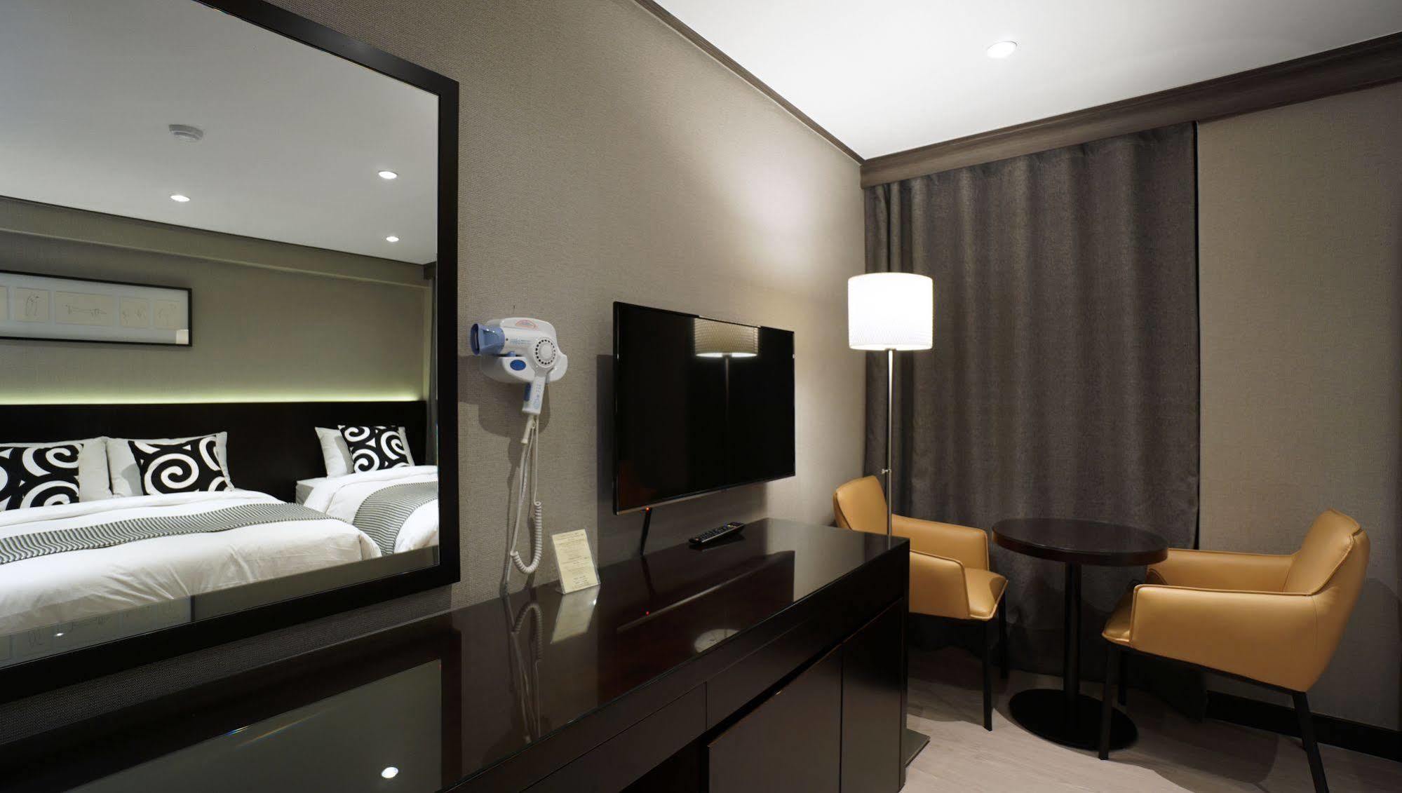 Insadong Crown Hotel Seoul Exteriör bild
